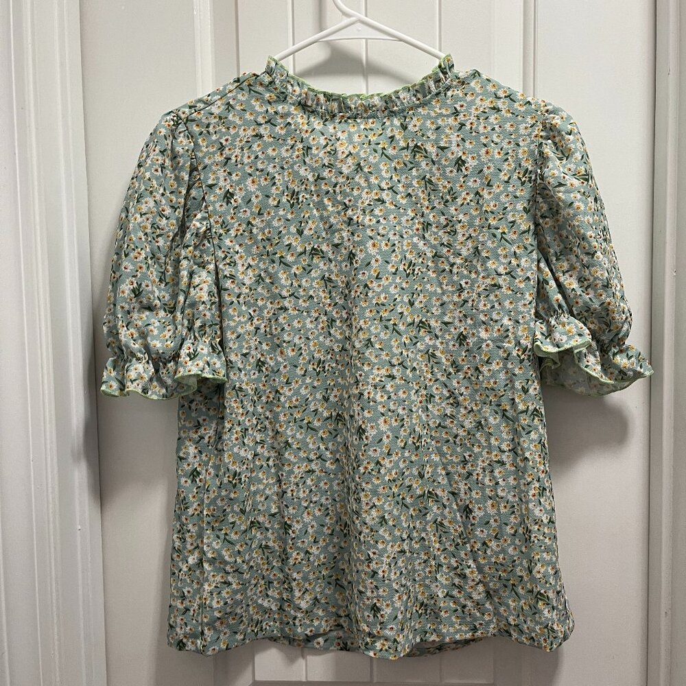 H&M Womens Size Medium Floral Short Sleeve Blouse